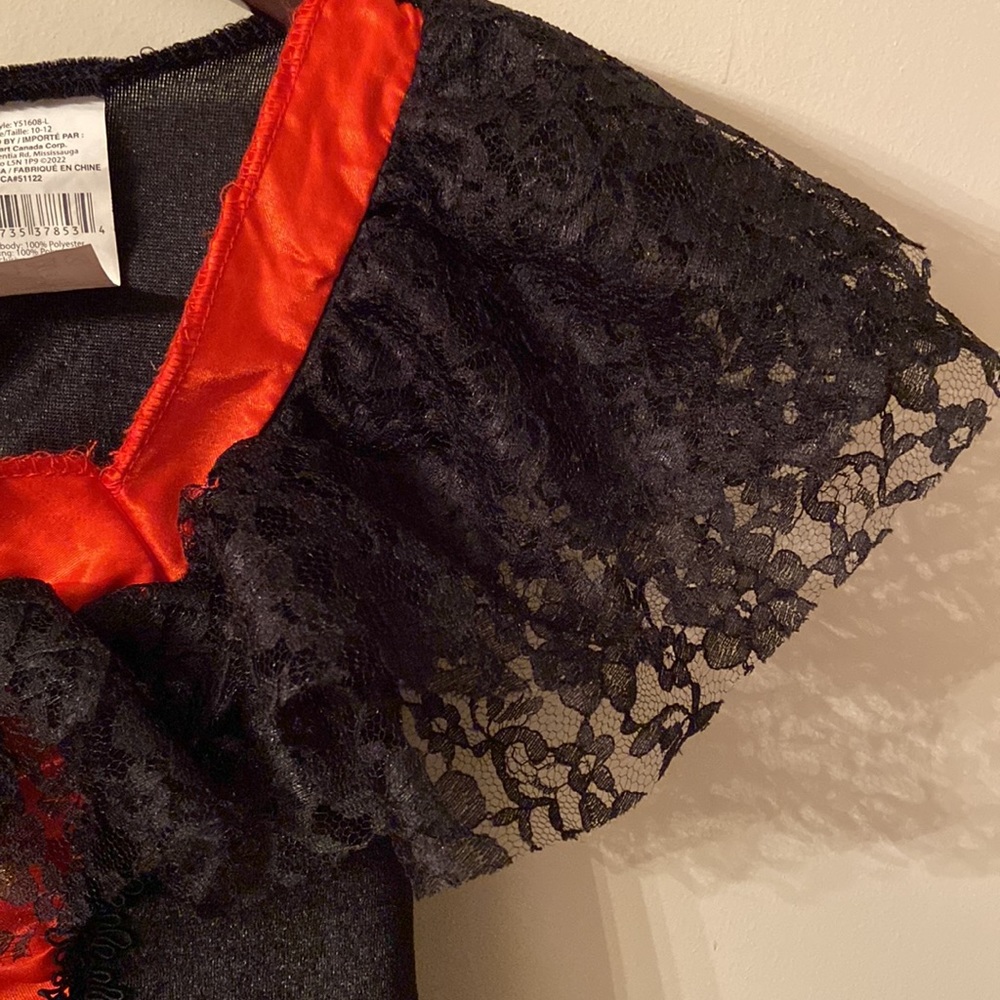 Vampiress Girls Halloween Costume - Picture 3 of 12